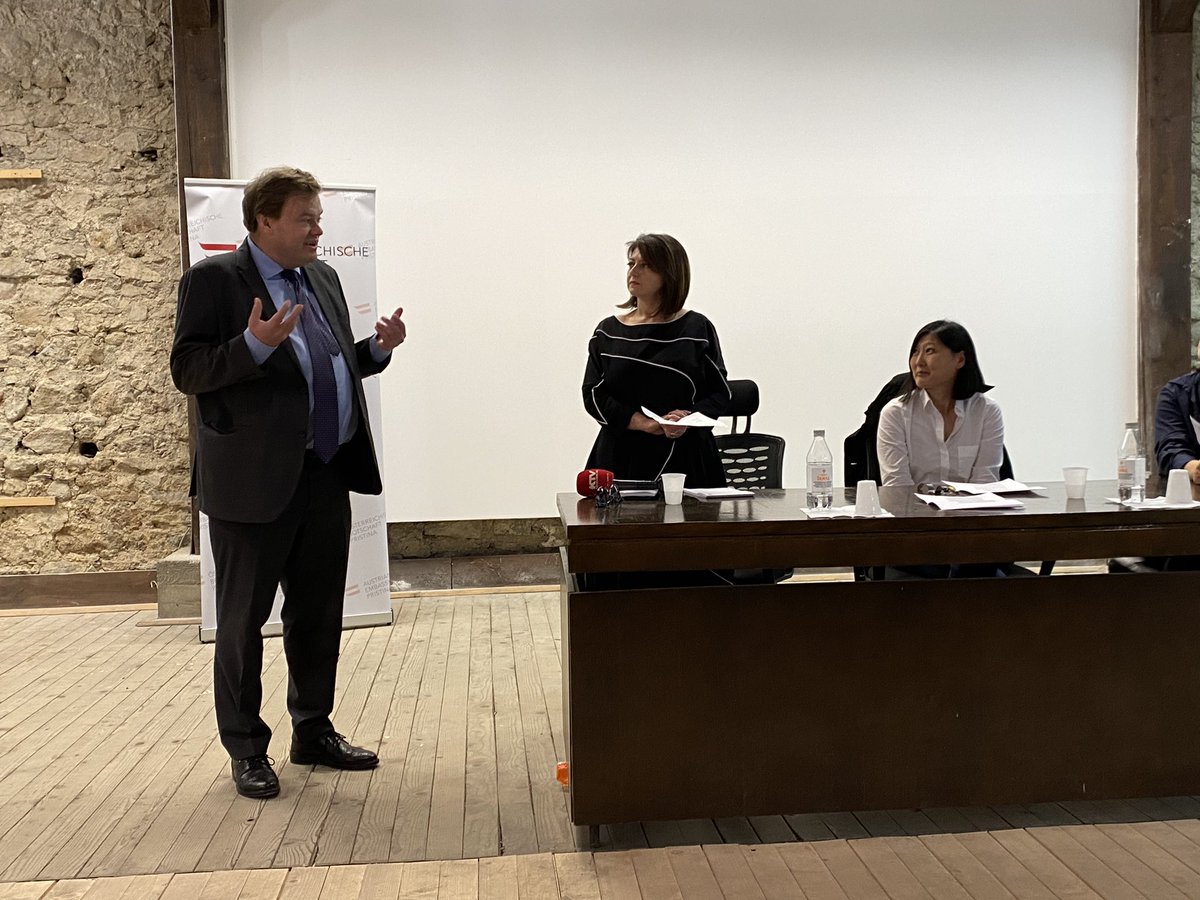 Pleasure that #AustriainKosovo together with @OeAD &amp; University of #Pristina #Kosovo organised reading of award-winning Austrian writer Anna Kim <a href="/MFA_Austria/">MFA Austria</a> @ADCinKosovo