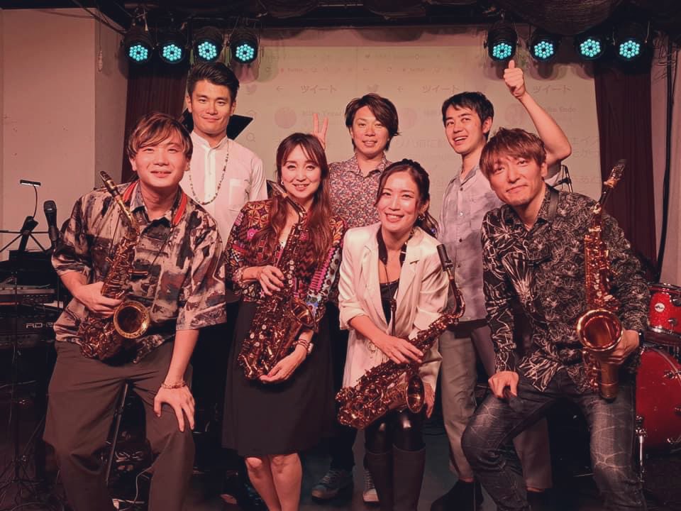 Tenta_Sax's tweet photo. 昨日はAlto Summitありがとうございました！
東西サックスが集う超豪華企画すごい盛り上がりでした🔥
僕関西人ですが東京で活動してるので東サイドで笑
個性が爆発しつつもがっつりアンサンブルするアルト4管、必聴です！
写真拝借します！
アーカイブ11/4まで！
https://t.co/e23vnTxcDU
#AltoSummit https://t.co/STjxY7GPq0