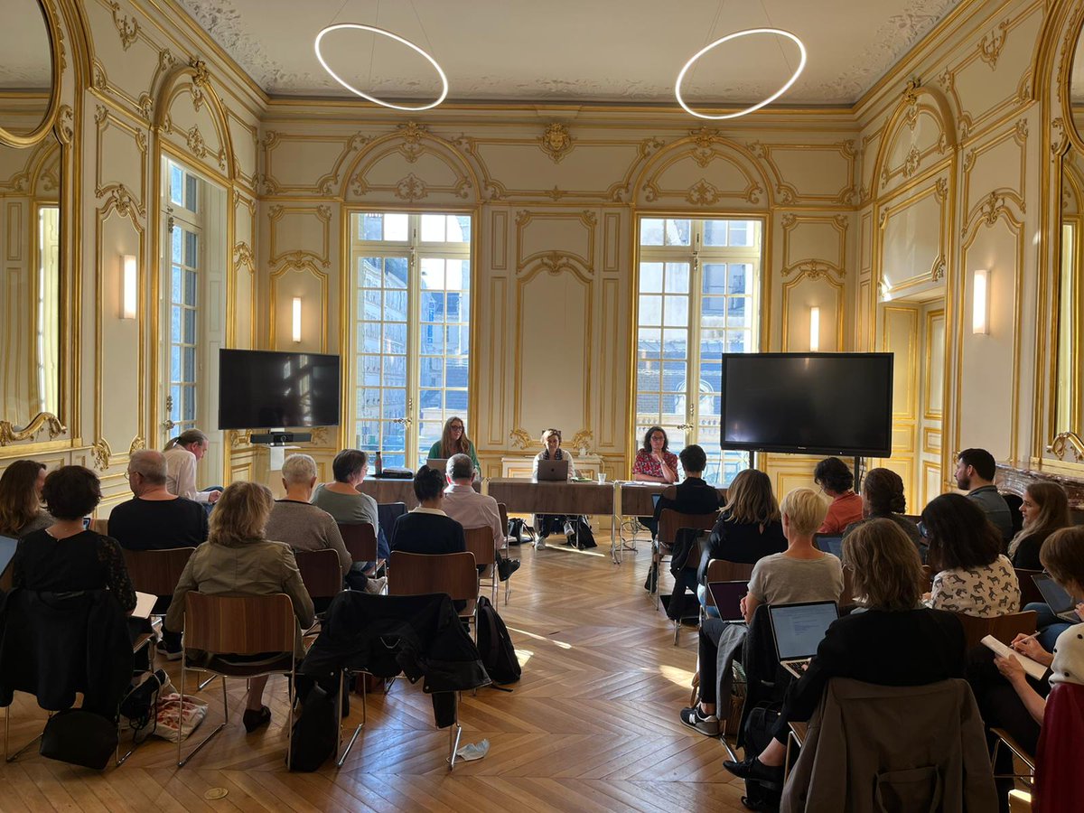 PatriciaGardies's tweet photo. Ravie de présider hier la riche journée d'échanges @Adcuefe au @ccfsorbonne (👏au Pr. B. Franco). Accueil des étudiant(e)s ukrainiens, mise en place modules Envol, #duef, com des #cuef, visibilité à l'international... , liens @CampusFrance et @FEI_sevres Merci à tous 🙂 https://t.co/Sqr3gzeRjq
