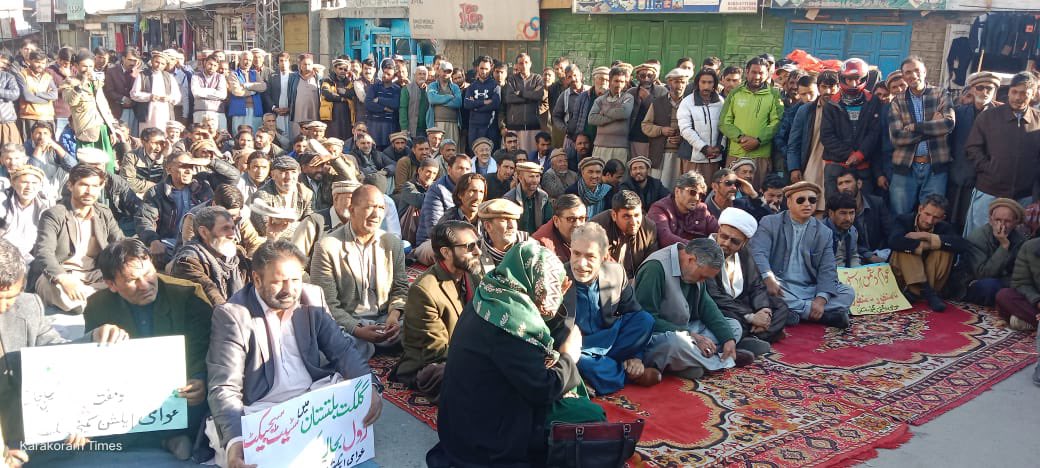 SajjadKargili_'s tweet photo. People of #Baltistan are protesting against the Government of #Pakistan   for imposing illegal taxes, forcibly occupation on natural resources and electricity crisis in the region etc.

We express our solidarity with the people of Baltistan for their justified demands. https://t.co/Om7YeKOsbK