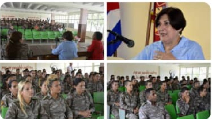 Jóvenes soldados que cumplen su deber a escasos metros del territorio ocupado ilegalmente por EE.UU en Guantánamo, ratifican su fidelidad a la Patria en conversación con <a href="/ArelysDiputada/">Arelys Santana Bello</a> #TodosJuntos