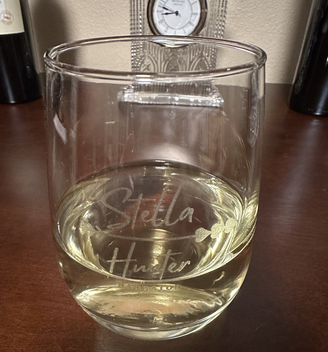 VoiceAddicted2's tweet image. Anyone else have a favorite Friday night wine glass? No, just us? Ok. Here's ours. Cheers! (And I bet @StellaHNarrator knows what bubbles are in this glass. It starts with a T.) 😉💙🍷#stemless #custom #merch #audioqueen #TGIF #cheers #romance 
AddictedtotheVoice.com