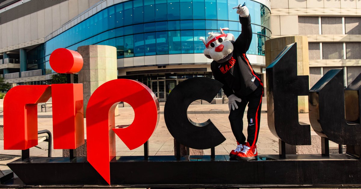 We’re prepared for an on-time arrival to victory! Good luck tonight and this season, @trailblazers!