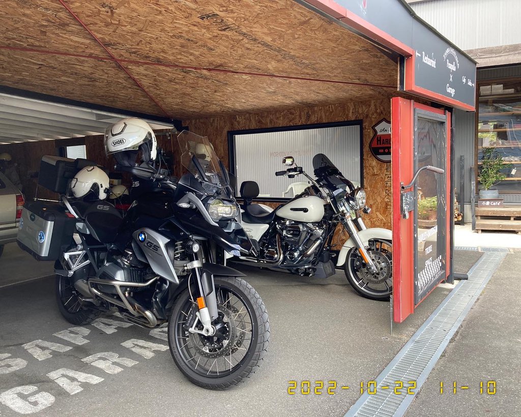 Rider_Hide's tweet photo. 今日はR1200GSでタンデムランチツーリング。
久しぶりに篠山のペサパロでいつもの『炙り焼きセット』をいただきました。
やっぱり美味しい。そしていつものようにビールが欲しいって思う😅
#タンデムツーリング
#R1200GS
#ペサパロ
#pesapallo
#丹波あじわいどり
#篠山 https://t.co/FwZf3F4ruE