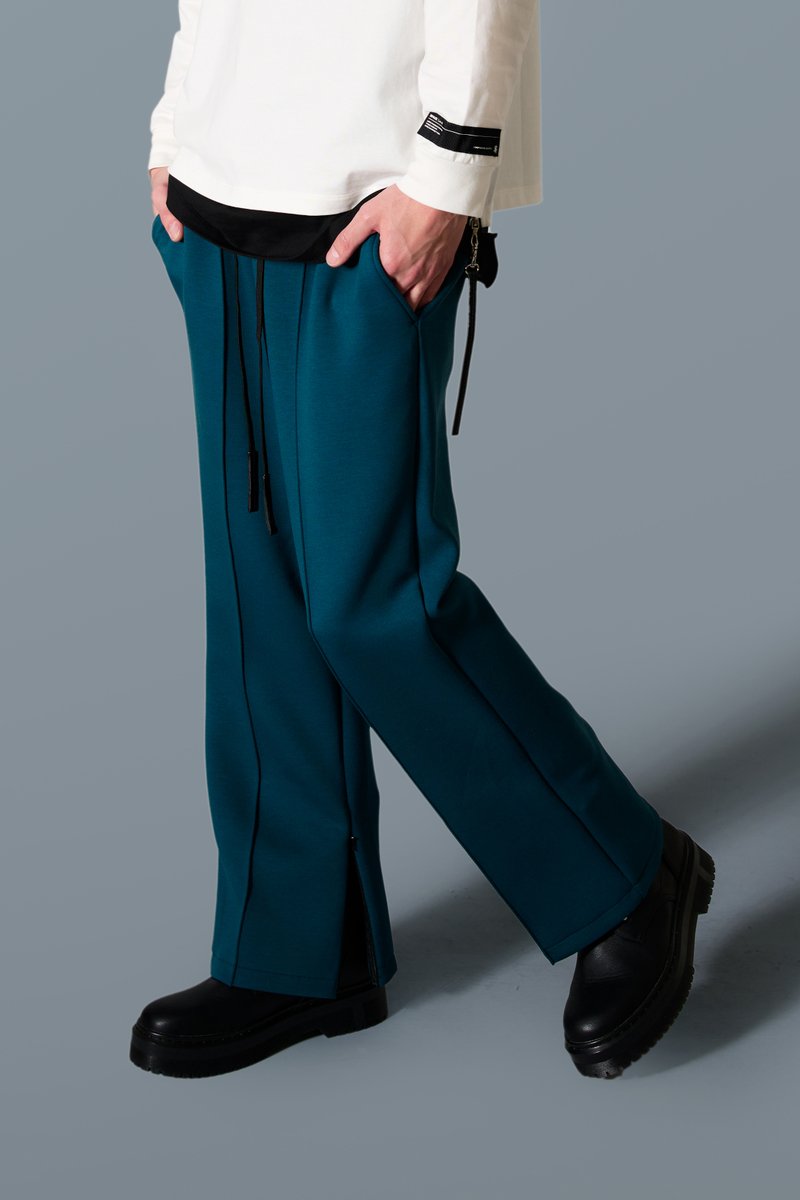 laidback0210's tweet photo. SERIALIZE
【ˈsirēəˌlīz】
*New Arrivals*
CENTER STITCH FLARE PANTS
BLUEGREEN→https://t.co/17Hd68nC0v
BLACK→https://t.co/AK1GNJfoVb
新ブランド"SERIALIZE/シリアライズ"が入荷致しました。
#serialize #シリアライズ #shellac #シェラック #pants #パンツ #flaredpants #フレアパンツ #浜松 https://t.co/VvKXZmk8nZ