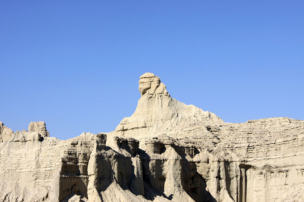 ancientorigins's tweet photo. Is The Sphinx of Balochistan Really Just a Natural Rock Formation? https://t.co/ACKHEvpMZk https://t.co/27jNvxmiKo