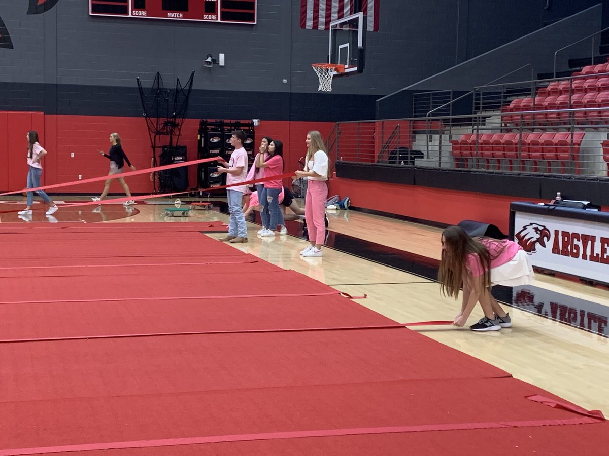 jsutton_button's tweet photo. Argyle PALS doing what they do best- serving others! These kids are awesomeness! ❤️😀🦅#wearefamily ⁦@ArgyleHighTX⁩ https://t.co/iPcYodQceY