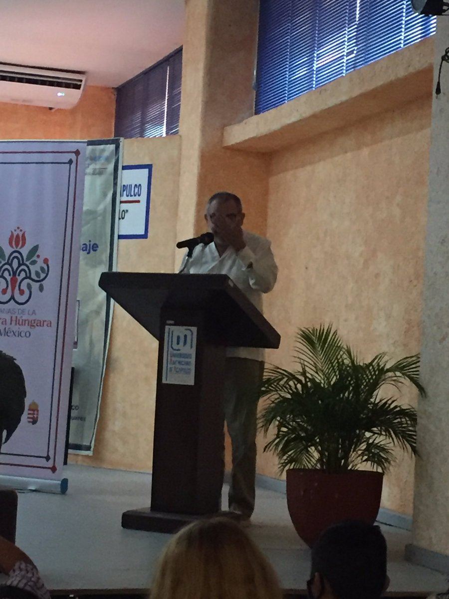 JuliaOr9's tweet photo. Conferencia en Homenaje a @PalKepenyesart .  Un momento de reconocimiento al Gran Escultor y Ser Humano.  Por siempre en nuestro ❤️ México/Hungría 
**Visita la Casa-Museo PAL Kepenyes, #Acapulco 
su musa y anfitriona  Lumi Dehesa Orozco de Kepenyes. https://t.co/G07OSwuyMN