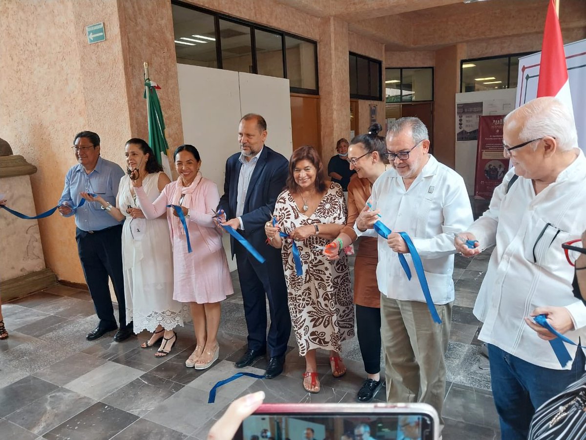JuliaOr9's tweet photo. Conferencia en Homenaje a @PalKepenyesart .  Un momento de reconocimiento al Gran Escultor y Ser Humano.  Por siempre en nuestro ❤️ México/Hungría 
**Visita la Casa-Museo PAL Kepenyes, #Acapulco 
su musa y anfitriona  Lumi Dehesa Orozco de Kepenyes. https://t.co/G07OSwuyMN