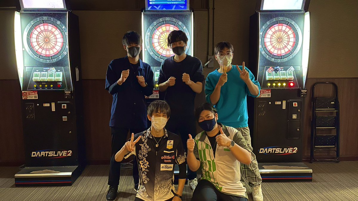 JAPAN62101891's tweet photo. 石井P「初めての♥️」ダーツ交流イベントは上手にできました〜- ̗̀ ( ˶'ᵕ'˶) ̖́-(？)

皆でワイワイと遊ぶぞー！と計画していたのですが、参加してくれた方が全員本気になってくれてガチ練習会に……|!l(˶߹꒳߹)l!|嬉泣

参加してくださった方々、本当にありがとうございました✨️
#ダーツ https://t.co/GMFtiihINu