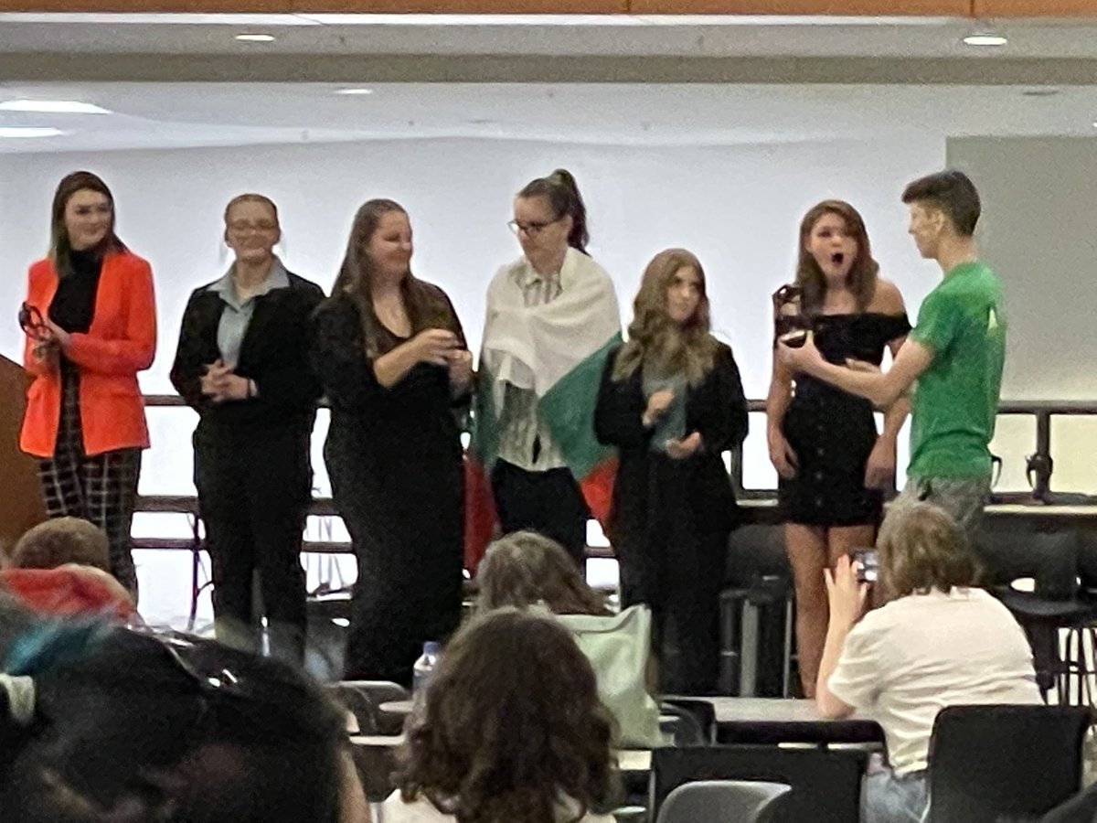 The moment you realize you got 1st place! #ForTheFamily ⁦<a href="/Northmen_OPHS/">Oak Park High School</a>⁩ ⁦<a href="/Northmen_AD/">Oak Park Activities Director</a>⁩ ⁦<a href="/N2SportsOakPark/">Northmen Sports</a>⁩