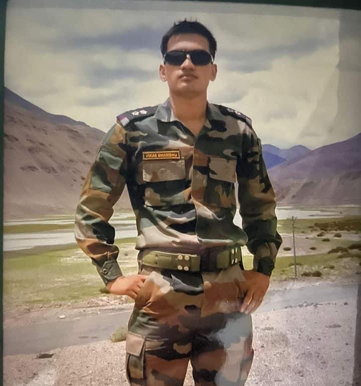 At such a young age. Yesterday Major Vikas Bhambhu laid his life in a helicopter crash in Arunachal on duty. Rest in peace brother 🙏🏼🙏🏼