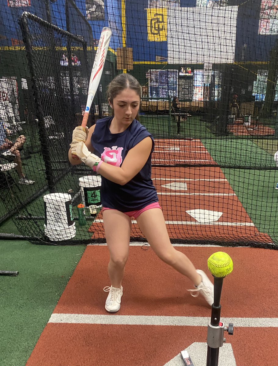 miakinsey2023's tweet photo. Had a great day out here in San Marcos today. Watched Cal State San Marcos play this afternoon, followed up by an hour at the cages getting ready for tomorrow! @softball_usa  @stef_ewing @CoachAJ10 @CSUSM https://t.co/9xu8ZBd615
