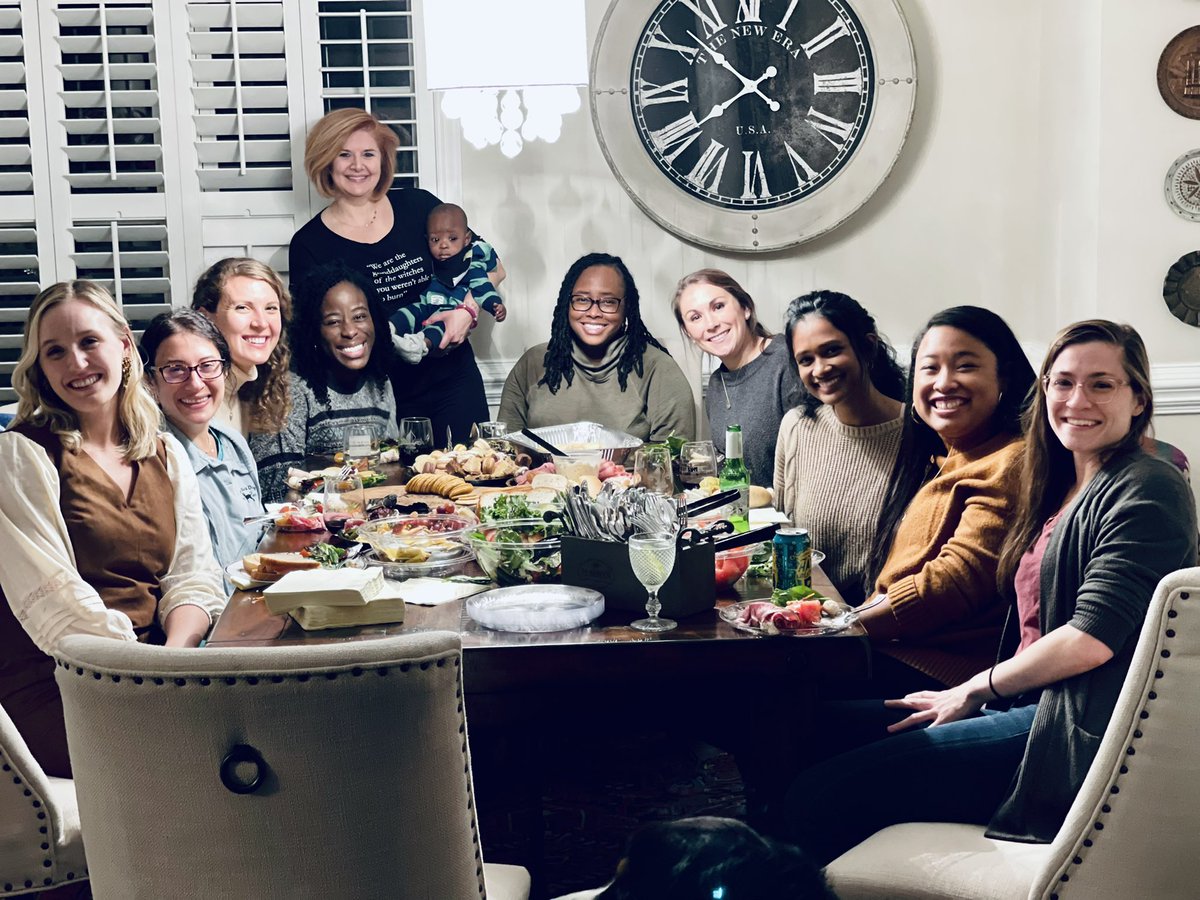 Dr_LHG's tweet image. What a great night of camaraderie and girl power! #ILookLikeASurgeon @CMC_GSResidents