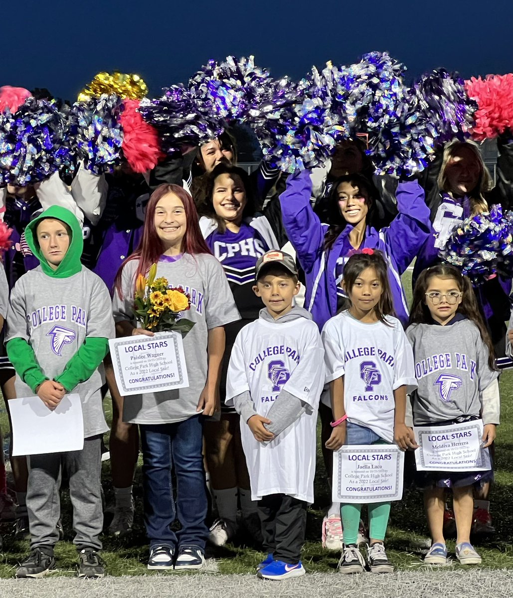 MsKoontzMDUSD's tweet photo. You’ve heard it before! Family nights are my favorite nights!!!! Thank you @CPHSfalcons for celebrating these #localstars it was so fun to cheer them on for all their hard work at school! 💜🐊 https://t.co/Jgt2PiAemv