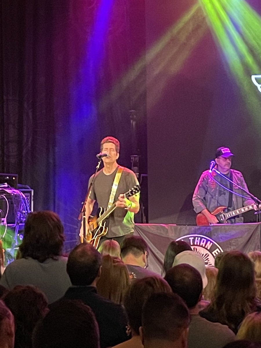 ⁦<a href="/kevinmgriffin/">Kevin Griffin</a>⁩  a great American entertainer. ⁦<a href="/betterthanezra/">Better Than Ezra</a>⁩ #indy