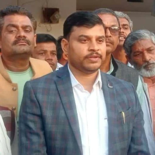 rameshw55438438's tweet photo. आदरणीय सर श्री @AmarPalSinghIRS कमिश्नर जी की धर्मपत्नी जी इंजी. #RubySingh ji को जन्म दिन की बधाई💐🎂 @dhruvlodhi46 @umasribharti @Rp_lodhipawai @prahladspatel @prahladpatelfanlf @MonuRajpoot8006 @Kamleshlodhibjp @IBiaora @DRNARAYANPATEL2 @MPBJYM @LokeshKumarLil1 @MPARMYCHIEF https://t.co/yyaWGAaBLe