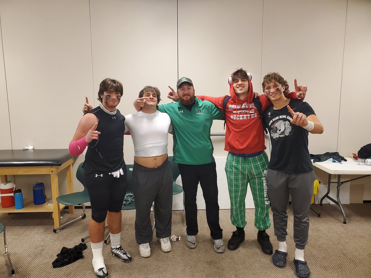 Proud of this group! Helped paved the way for 4.3pts allowed/game. 10-0 League Champs. Great D-Line group. Works not done! <a href="/Andrew_tat54/">Andrew Tatulinski</a> <a href="/giannini_danny/">Danny Giannini</a> @HHSFootball2022