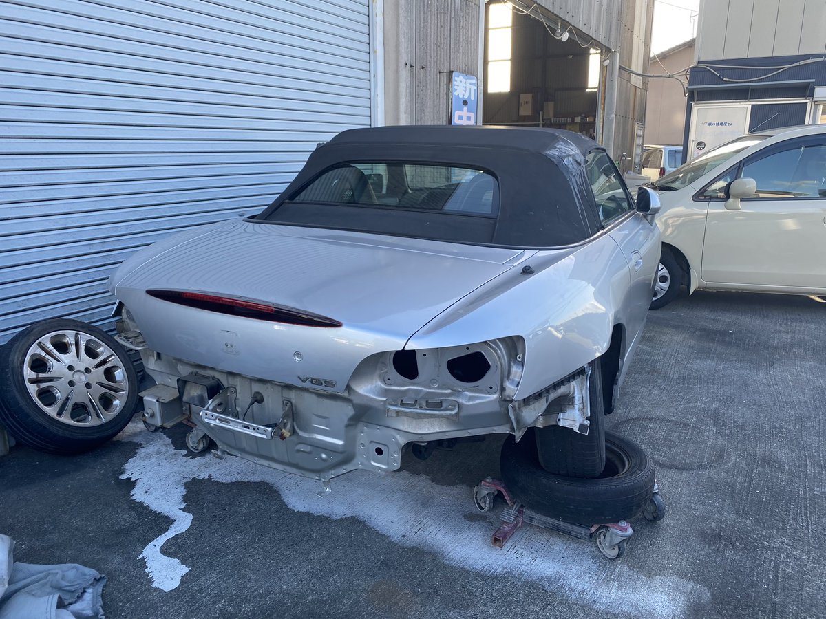 STI2000_6625's tweet photo. #拡散希望RT  #S2000のパーツ売ります 
話が流れたので再投稿！
車体一括50万円
その他もろもろ取外し保管しているパーツも付けます。
質問等あればDMお願いします。 https://t.co/R4hxClBNSU