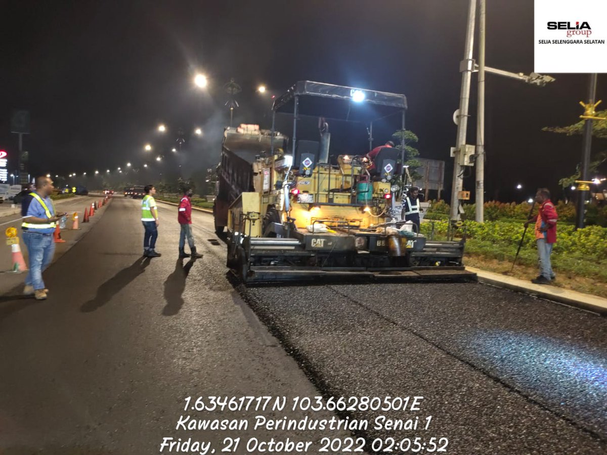 SSSSB_HQ's tweet photo. Kerja Pembaikan Secara Mill &amp; Pave (CRMA) di FT16, Lapangan Terbang Senai, Daerah Kulai  Seksyen 3.50 - 5.00. https://t.co/eIGrgiihTS
