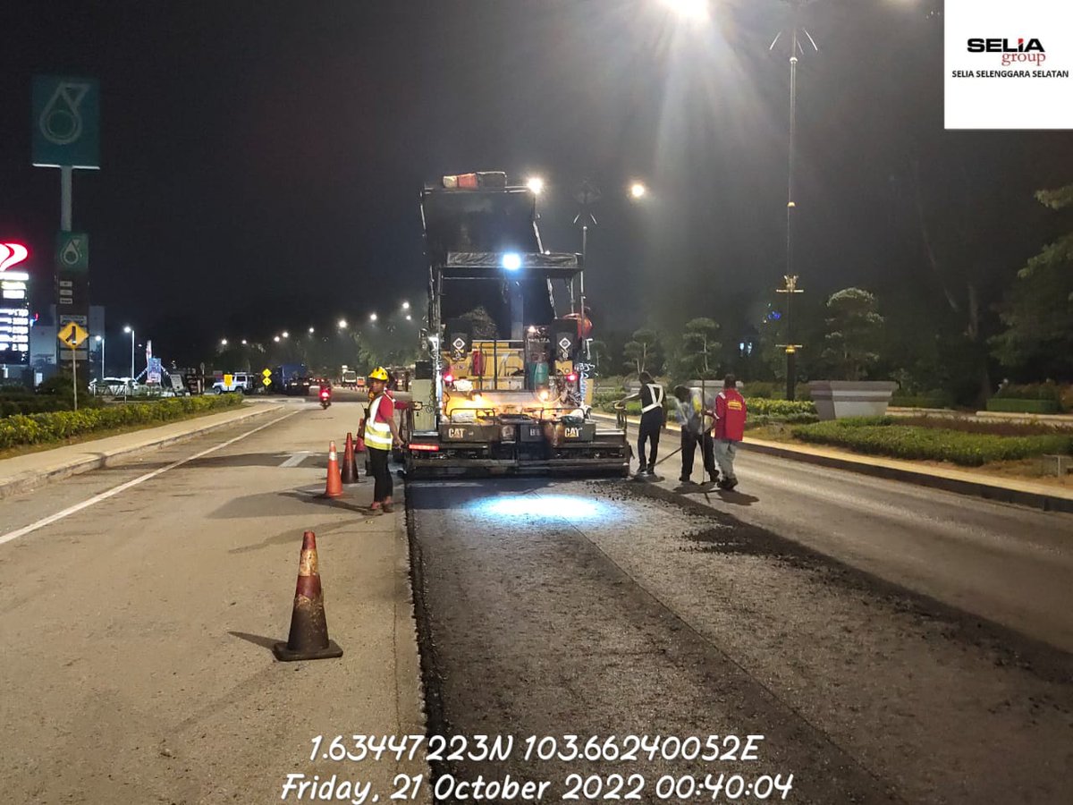 SSSSB_HQ's tweet photo. Kerja Pembaikan Secara Mill &amp; Pave (CRMA) di FT16, Lapangan Terbang Senai, Daerah Kulai  Seksyen 3.50 - 5.00. https://t.co/eIGrgiihTS