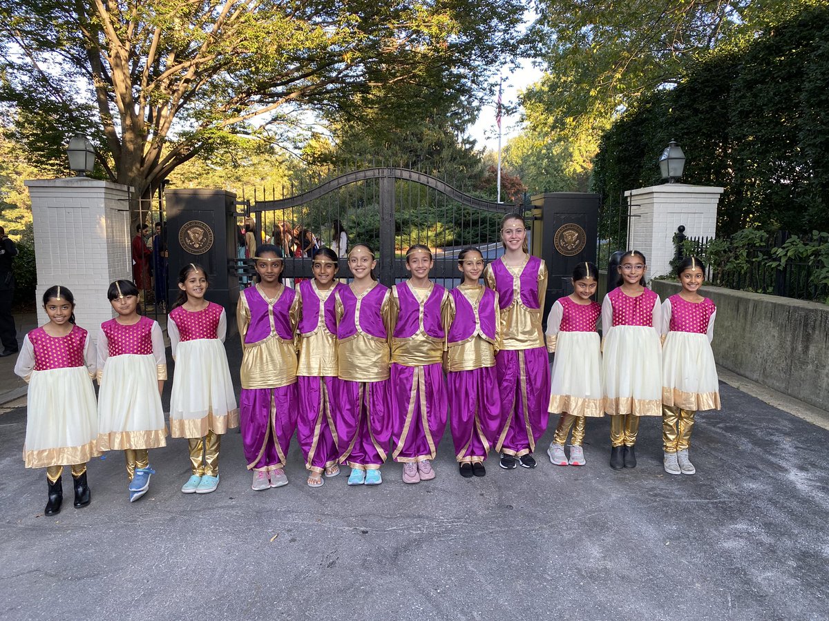 taaldc's tweet photo. A very Happy #Diwali2022 and a heartfelt thank you to @VP @KamalaHarris and @SecondGentleman for inviting our dancers to perform and be embraced by you and our community! We will forever treasure this experience. Here is to the triumph of good over evil, light over darkness. https://t.co/o6YQVQZi6k