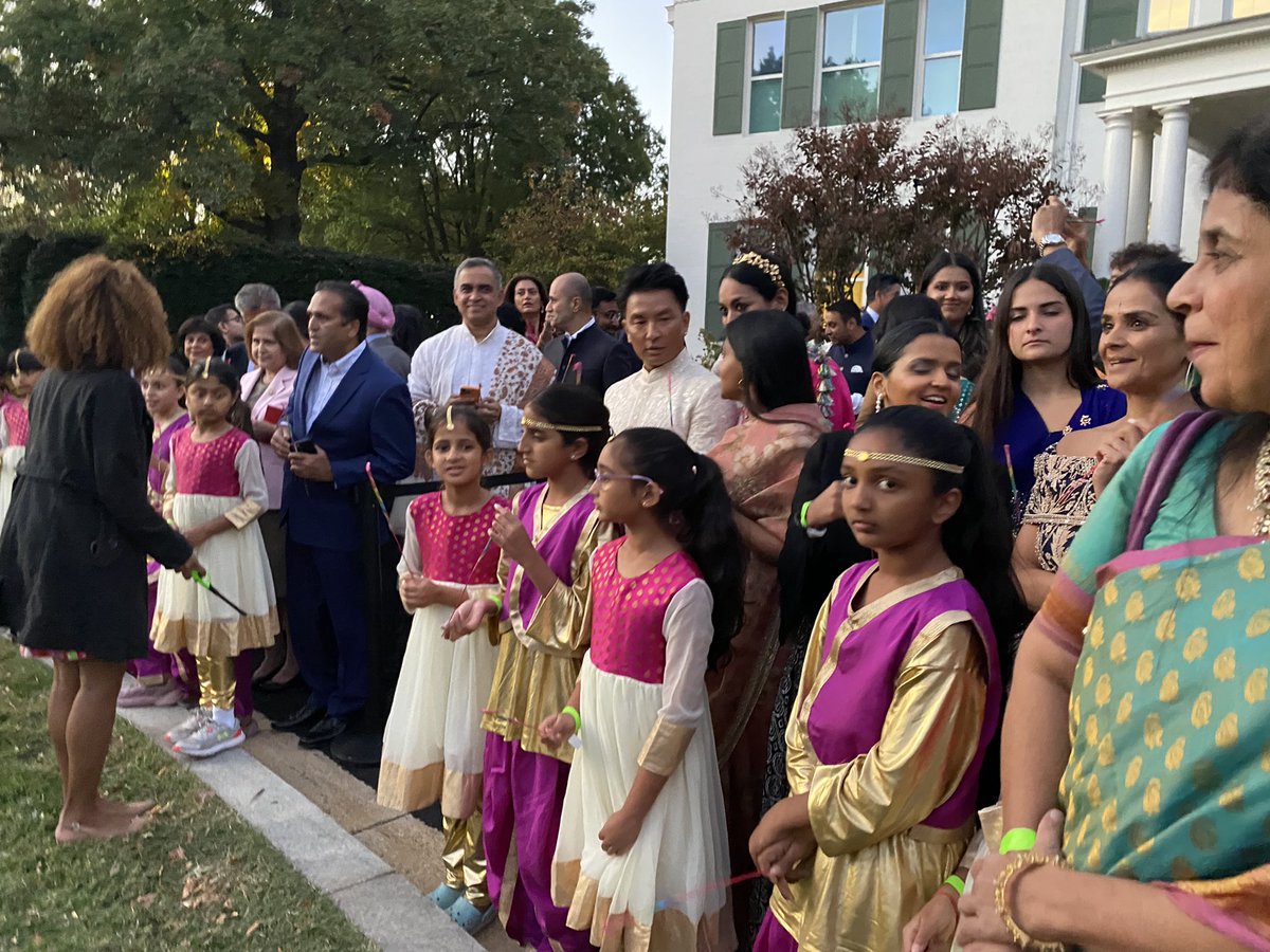 taaldc's tweet photo. A very Happy #Diwali2022 and a heartfelt thank you to @VP @KamalaHarris and @SecondGentleman for inviting our dancers to perform and be embraced by you and our community! We will forever treasure this experience. Here is to the triumph of good over evil, light over darkness. https://t.co/o6YQVQZi6k