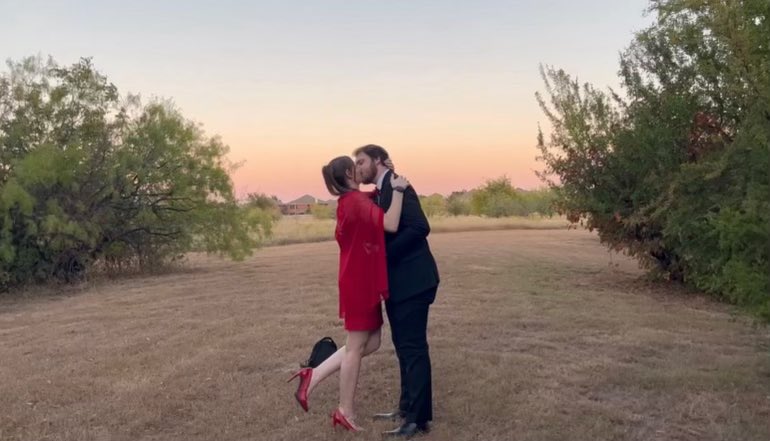 fittymon's tweet image. My future wife ❤️