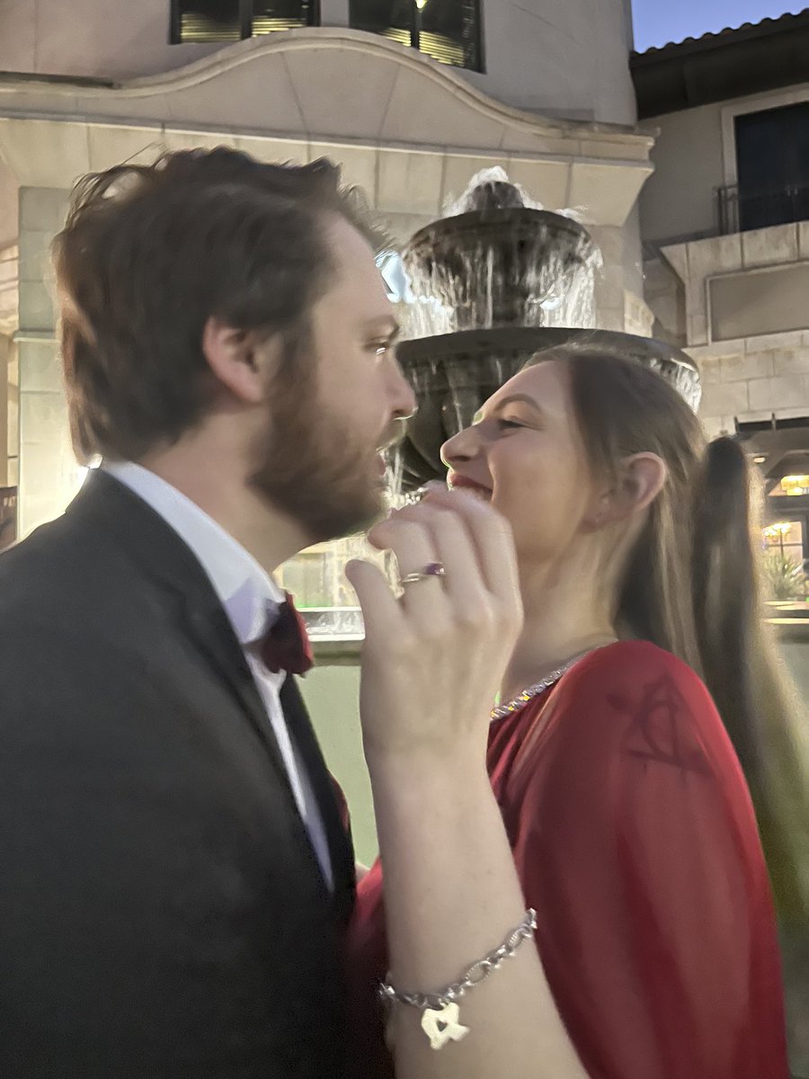 fittymon's tweet image. My future wife ❤️