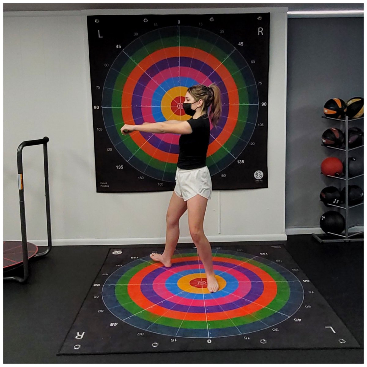 Assessing the transverse plane with the Mo-Po Mat! The mat allows you to quickly assess both the Upper & Lower Extremities right down to the centimeter. #moposolutions #mopo #mopomat #mopodots #physicaltherapy #physicaltherapist #personaltrainer #OccupationalTherapy