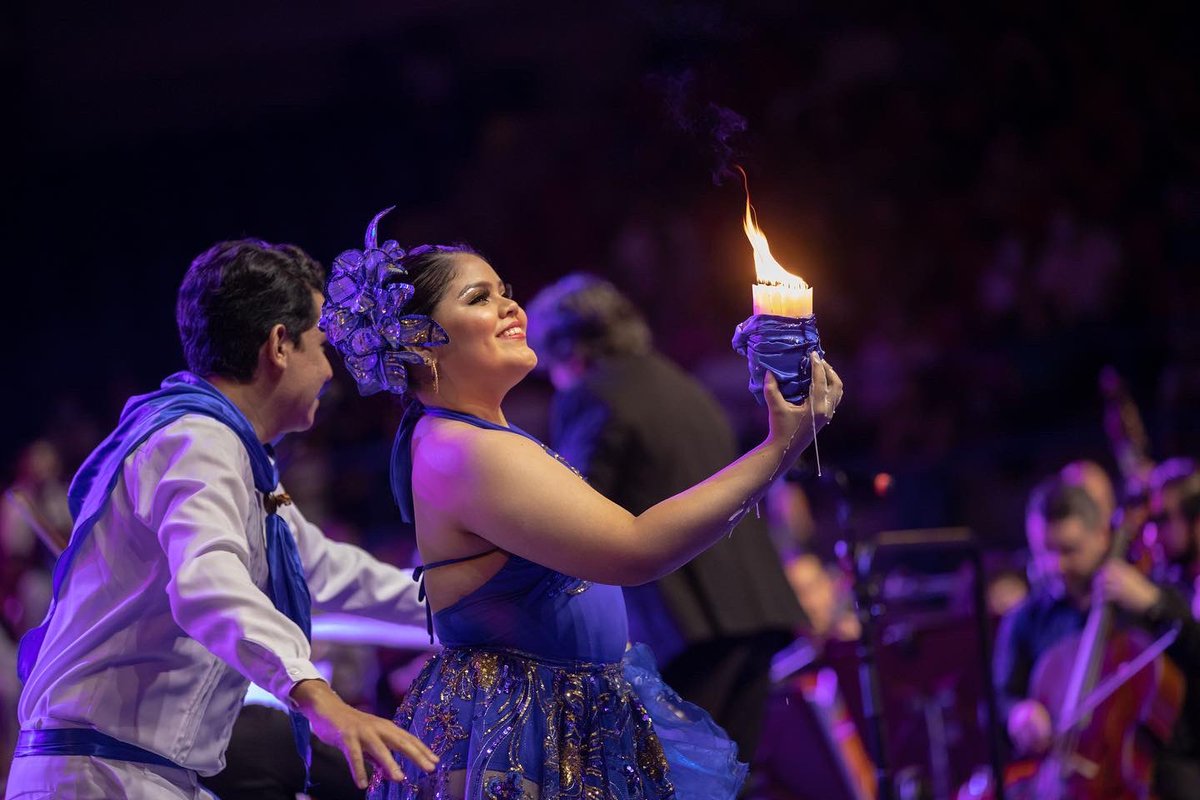 UninorteCO's tweet photo. #ModoCátedra | Si tuviéramos que elegir una palabra para nuestro concierto sería: ¡majestuoso! 🤩

Cada segundo fue una mezcla de emociones llenas de sonidos clásicos de Finlandia, música de nuestro Caribe colombiano junto con los bailes típicos que tanto nos mueven el alma. 🎶 https://t.co/0X7GWmCIBf