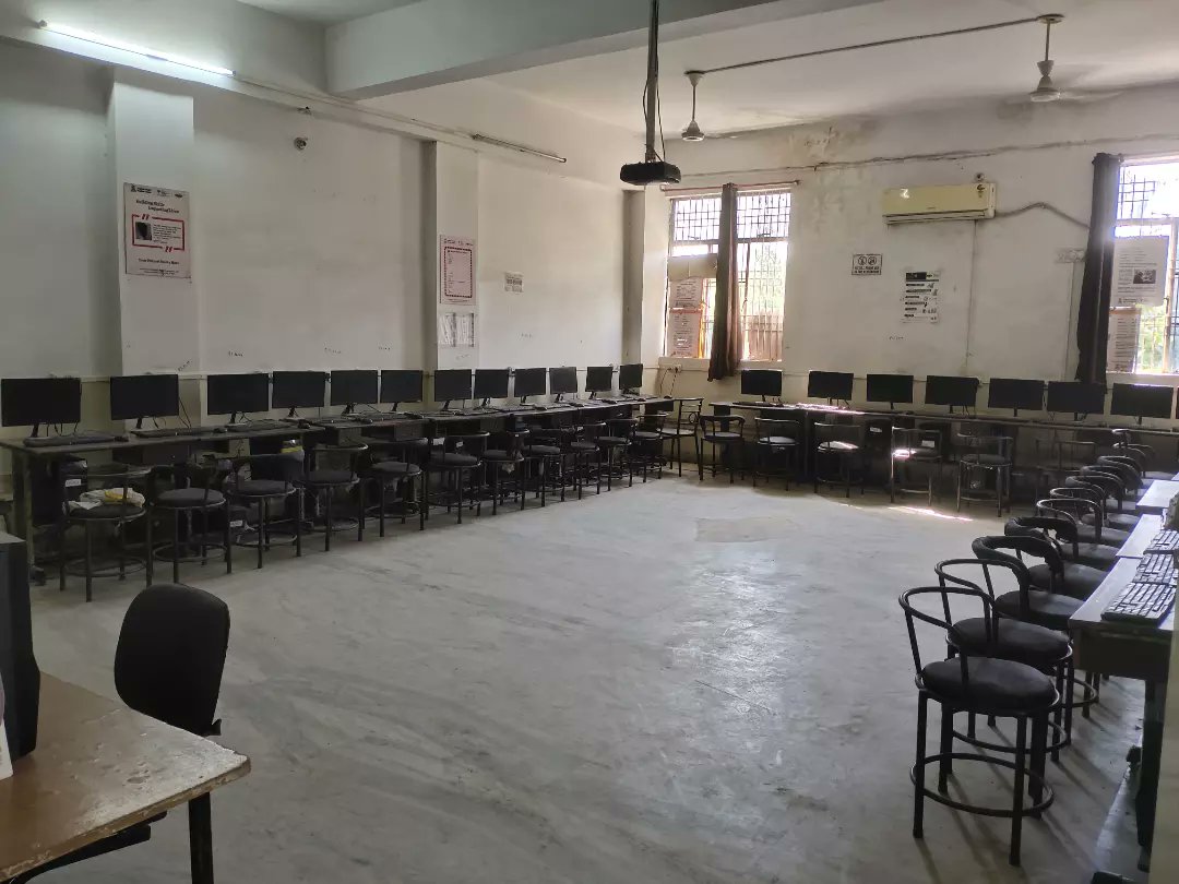 Inspection of Pradhan Mantri Kaushal Kendra of Firozabad for target allocation under PMKVY 4.0.

<a href="/MSDESkillIndia/">Skill India</a>