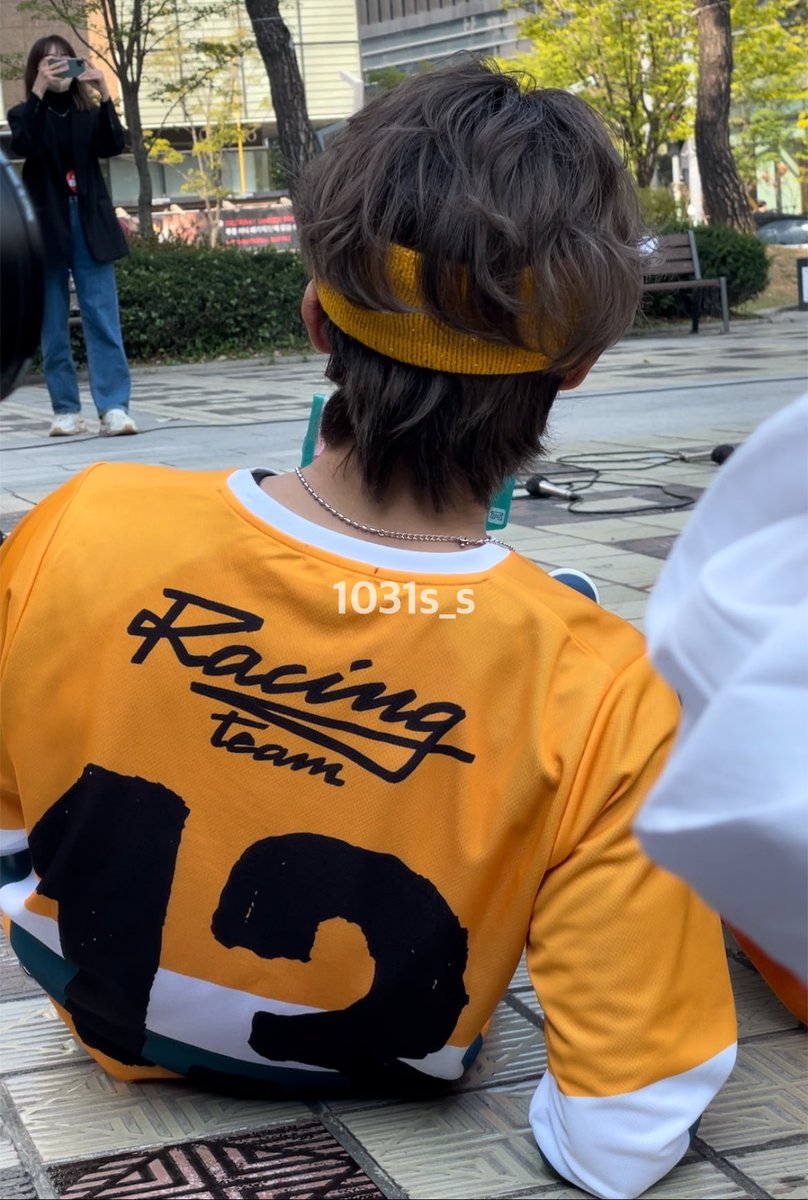 1031s_s's tweet photo. 뒷통수가 복실 .. https://t.co/ruCStREIC1