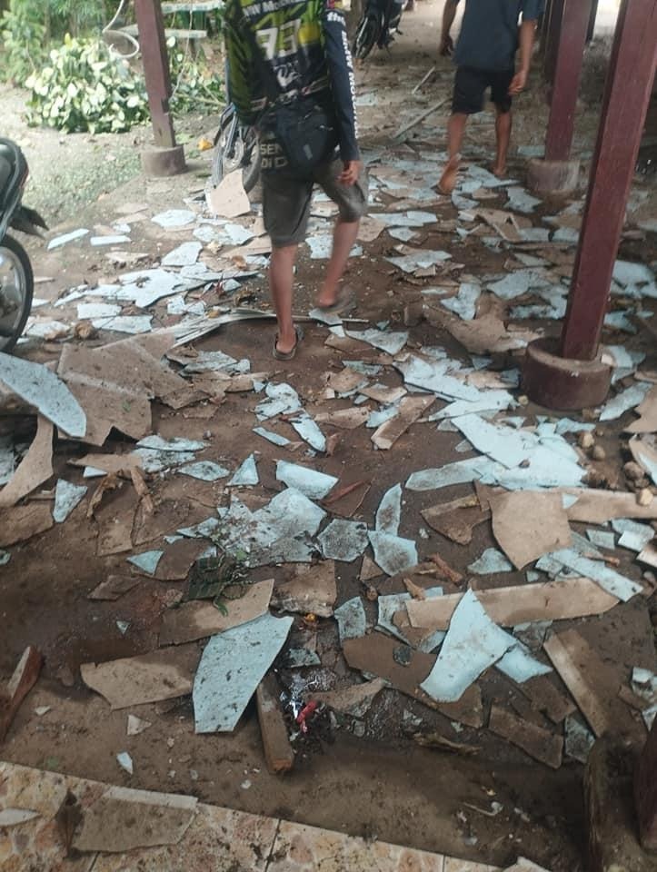 HURFOM's tweet photo. TW/GRAPHIC CONTENT

The junta's shoot-to-kill strategy in Kawkareik killed at least eight and injured more than 25, HURFOM confirmed. Women, children, and a Buddhist Monk were included in the casualties. https://t.co/sDfVjdeTpb