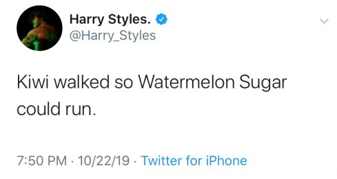 todays1dhistory's tweet photo. Today (October 22) in 2019 - Harry makes a bold claim on Twitter 👀👀 https://t.co/zkiwPajQF6