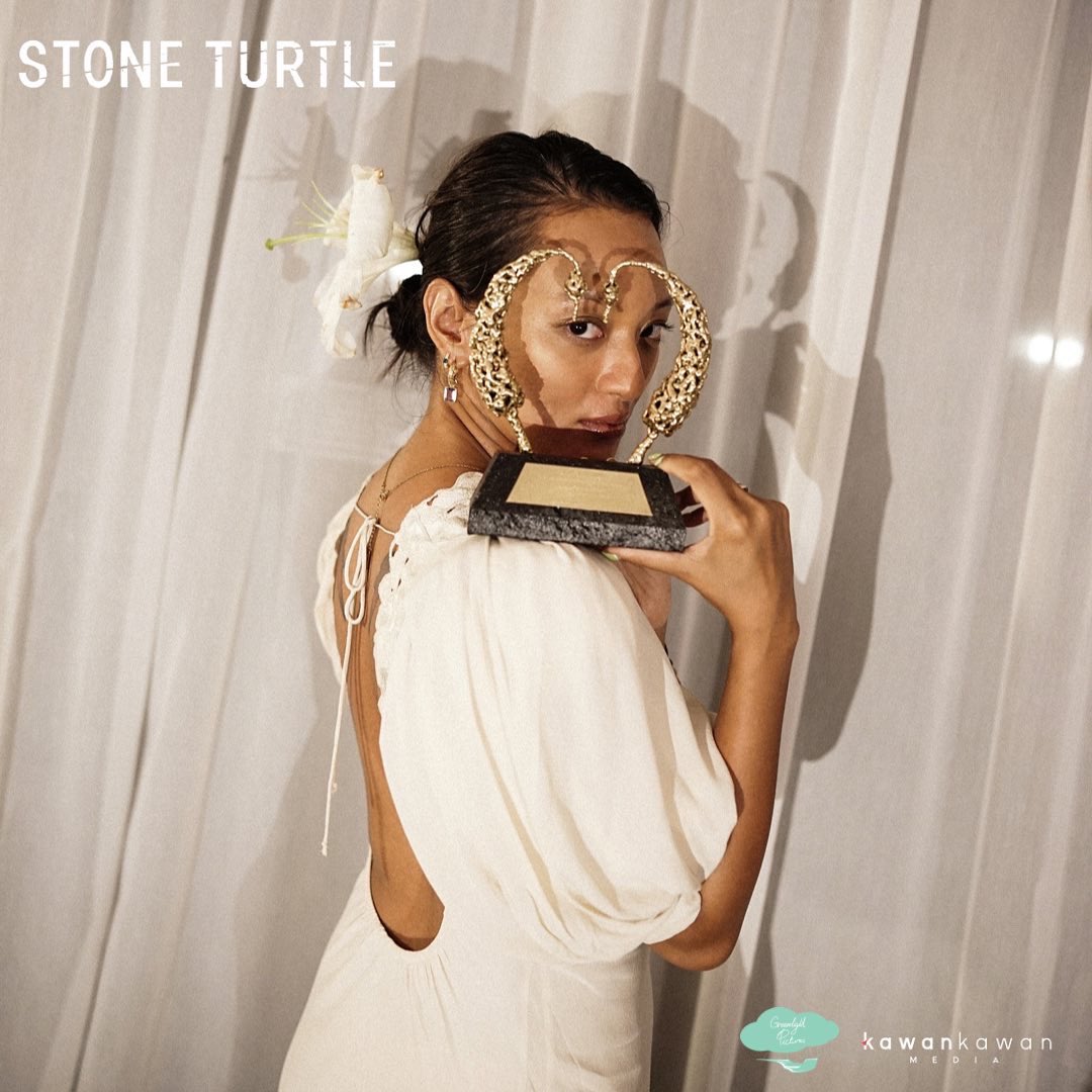 KawanKawanMedia's tweet photo. Selamat kepada @AsmaraAbigail yang baru saja memenangkan Best Actress for Southeast Asian Feature di BaliMakarya Film Festival dalam perannya sebagai Zahara di Stone Turtle!
#StoneTurtle #AsmaraAbigail #WooMingJin #GreenlightPictures #KawanKawanMedia https://t.co/SjELU0C5Wg