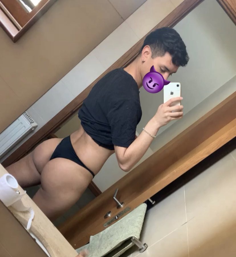 SumiFav's tweet photo. Soy tu diablo, tu nene malooo 😈👅 https://t.co/EKqU9XfKeh