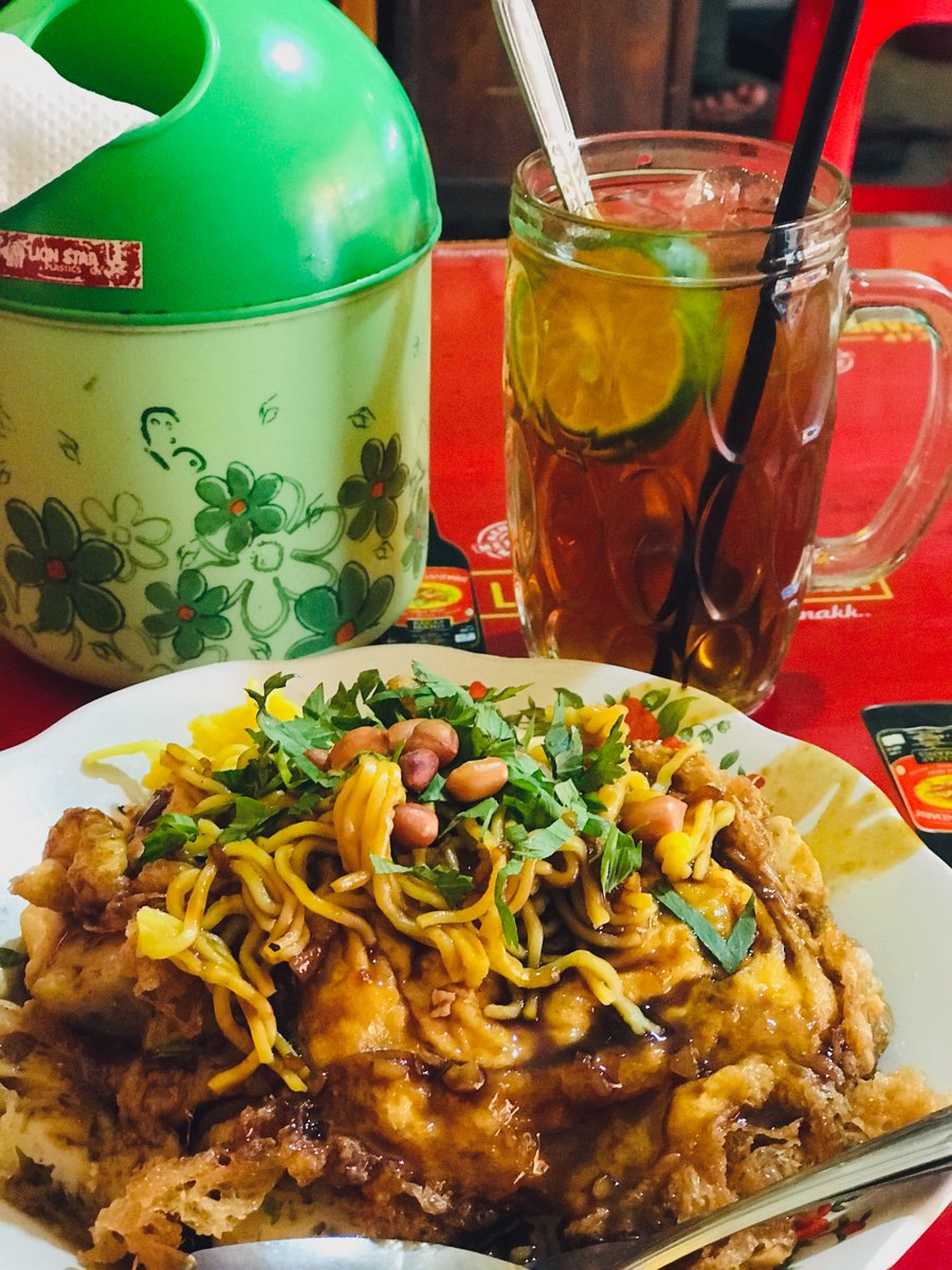 rforrestu's tweet photo. Sweet and delightful. Ga sia sia nahan sarapan. Wkwk #hellosolo https://t.co/8yVVH3jYda
