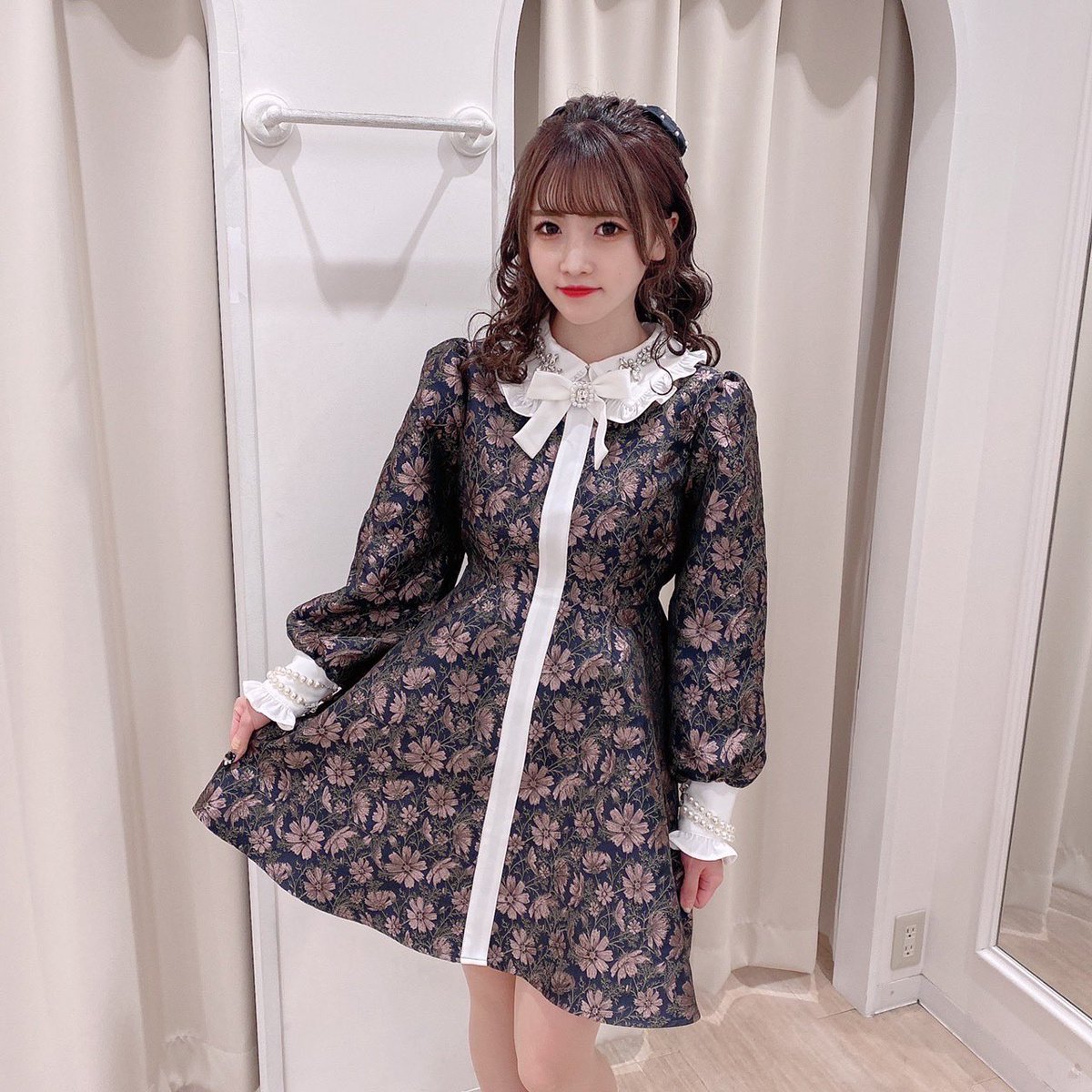 Swankiss_nagoya's tweet photo. 🫖10月22日発売🫖

pearl J/Q O/P
color♡MNT/PNK/BLK
price♡¥14,300(税込)

お花と絶妙なカラーが可愛い
ジャガード素材のO/P💐✨️

袖口のパールがブレスレットのよつな
仕様なので手元まで可愛さの詰まった
1枚となっております🕊️🤍 https://t.co/7zme1A3Au5