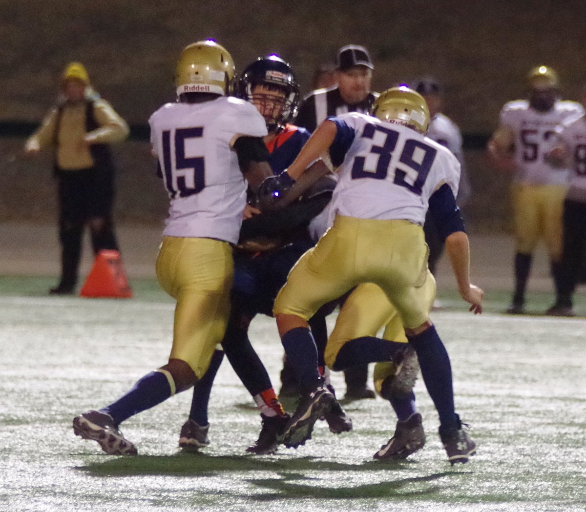 GordieHoweSport's tweet photo. Tonight’s second high school football playoff game at Saskatoon Minor Football Field was a 6A @sssad12 second division final. The Bethlehem Catholic High School Stars blanked their neighbours the Tommy Douglas Collegiate Tigers 21-0. #GordieHoweSports. #PrideofHome. #Wearefamily. https://t.co/t38M1dMeMW