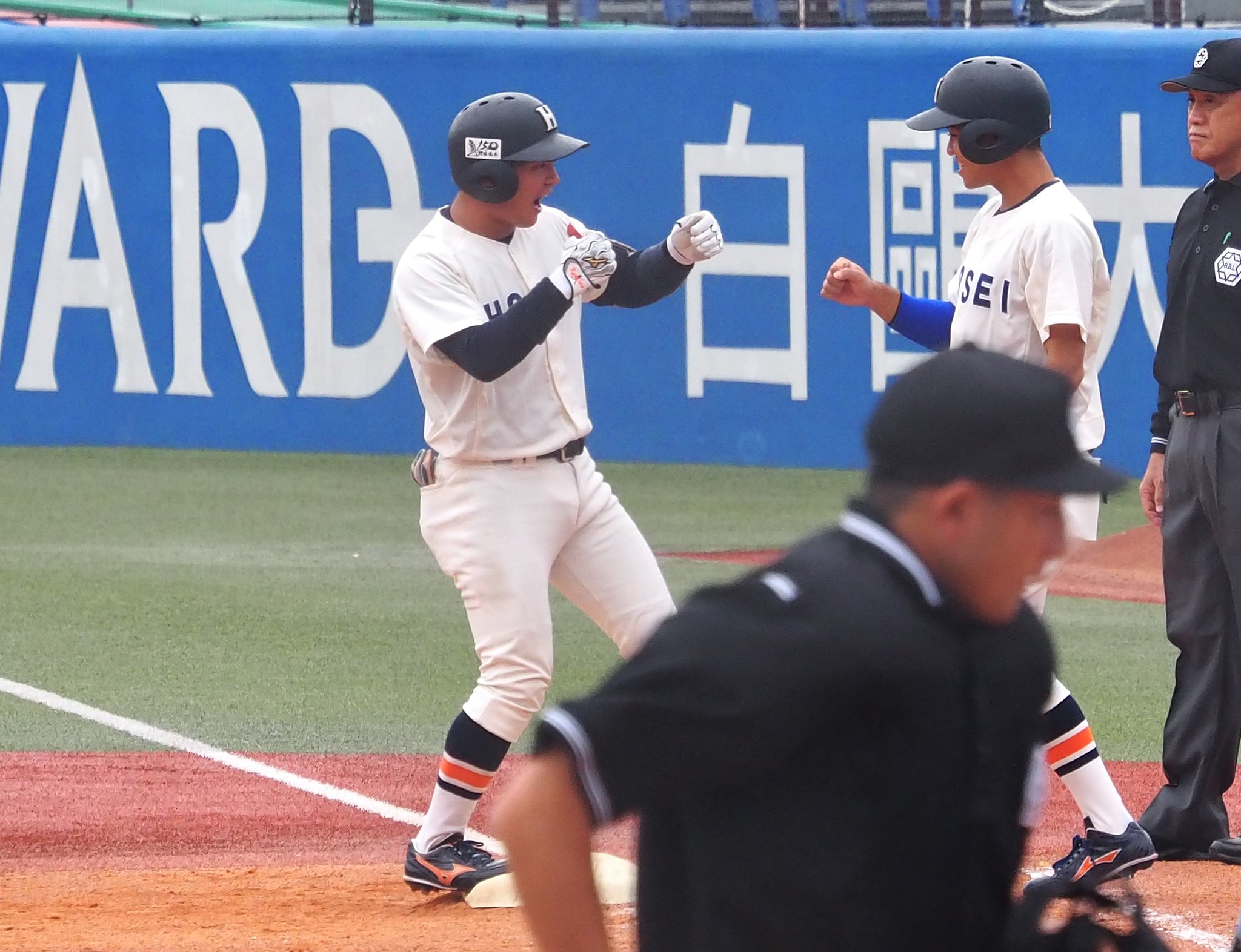 シュバルベ on Twitter 