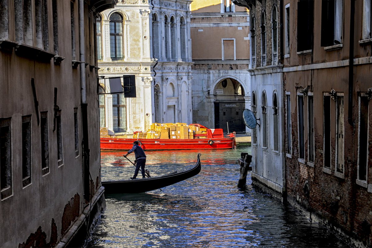 naccaridavide's tweet photo. Good Morning People #goodmorning #day #peace #venice https://t.co/V1cODBcmWG