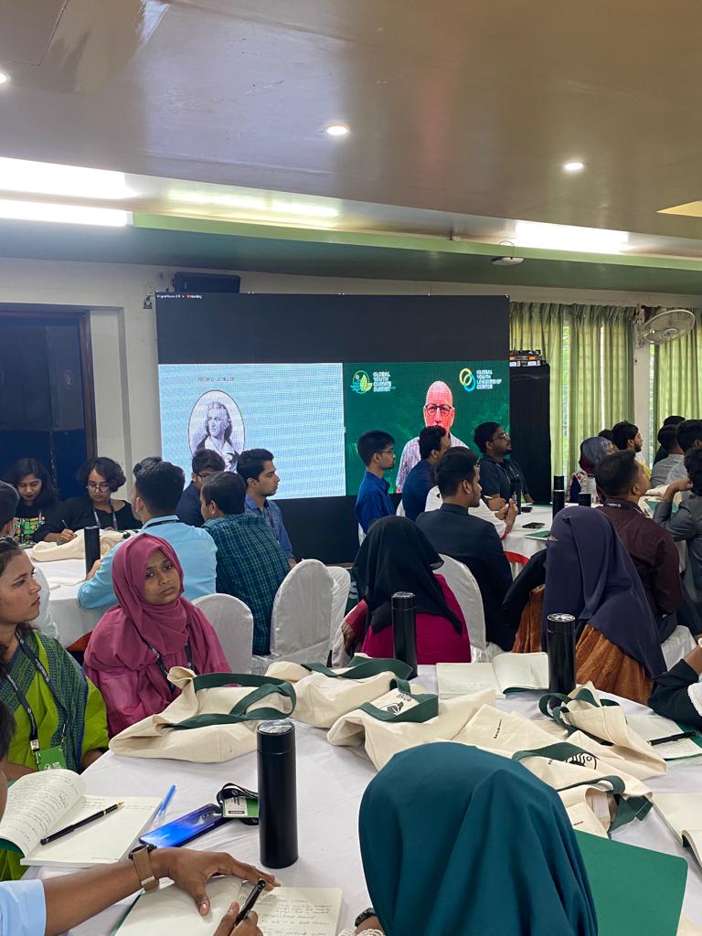 gylctweets's tweet photo. Dean Williams: 
"As a leader always get people's attention by the power of a story. It's a great way to bring them as responsible solution contributors to the challenges they face." #leadership #ClimateEducation #gylc #gycs2022 #GlobalYouthClimateSummit2022 #COP27 https://t.co/cMuoh7c2pS