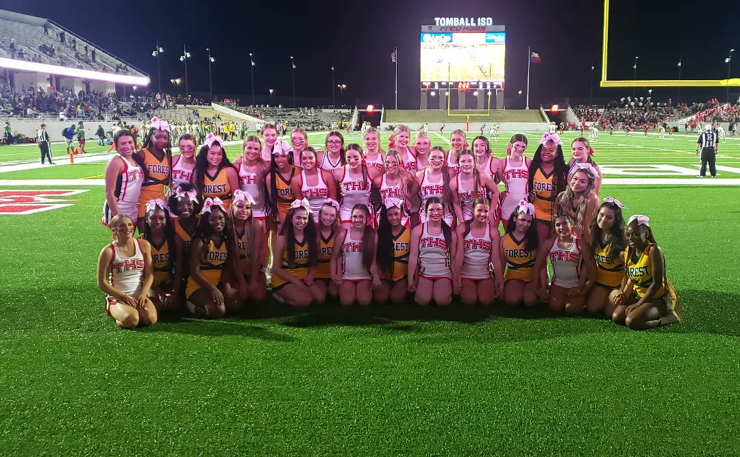 tomball_hscheer's tweet photo. Reindeer games are so much fun!! We love catching up with old friends and making new friends!! #weoverme #coogsgocrazy #cheerisfamily https://t.co/wOw6mq6Z3j