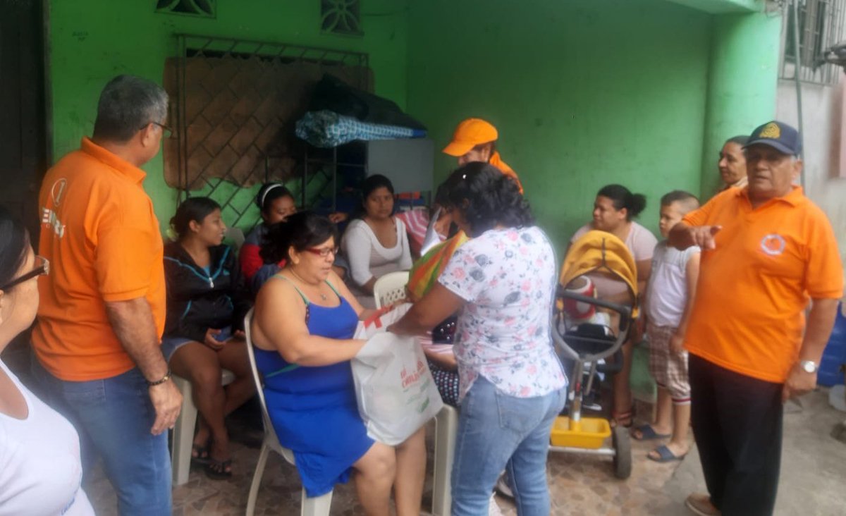 karinajimenez75's tweet photo. SumateAJimmy🙋
#TusIdeasPrimero☑️
#UnAlcaldeComoUNO👪
Las escuchas Ciudadanas continúan,desde #PuertoHondo,Barrio Brisas del Salado☑️ #Distrito3🧡 #PlanMunicipal👪
#ElCambioComienzaConUNO☑️
#ListaUNO✨
@cendemocratico🧡
Síguenos👉 #Twitter #Instagram #TikTok #FacePage #Telegram🙋 https://t.co/k6rJGM6Upv