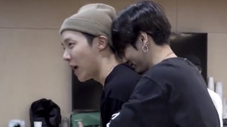 j-hope daily™ tweet media
