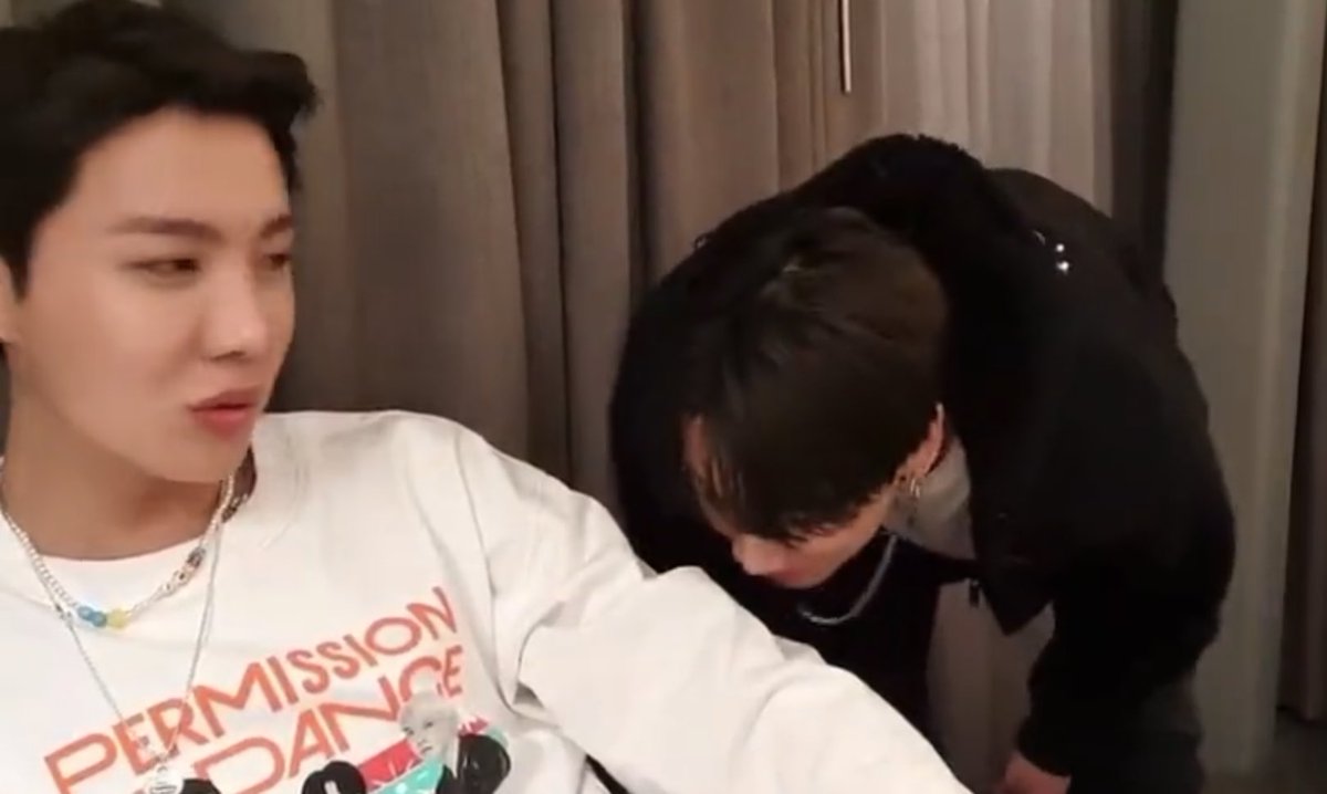 j-hope daily™ tweet media