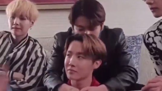 j-hope daily™ tweet media