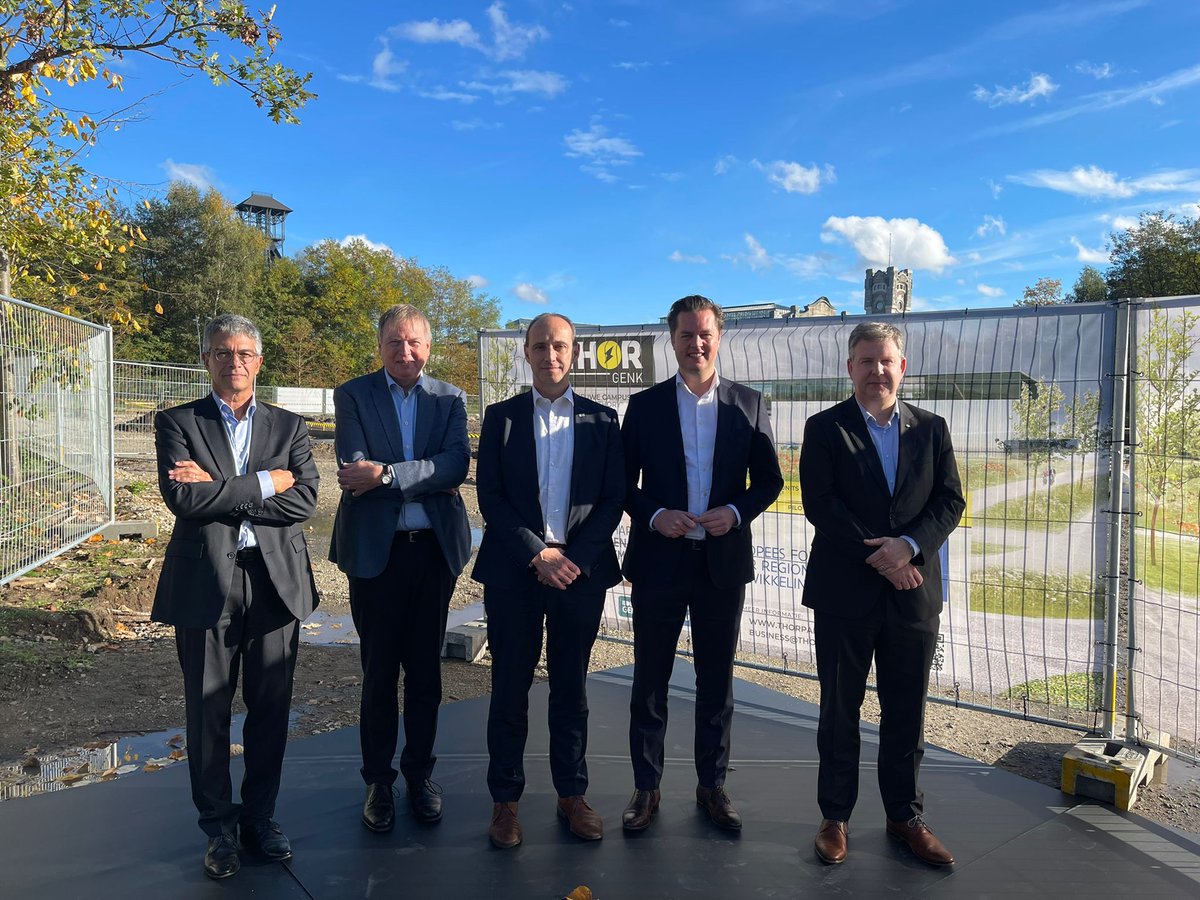 Met de realisatie van de #FacThory bevestigen we de #maakindustrie, een belangrijk speerpunt voor de Genkse industrie. Industriële bedrijven in #Genk en regio mogelijkheden geven! We creëren nieuwe #jobs voor zowel #hoogopgeleiden als de T&amp;B profielen!