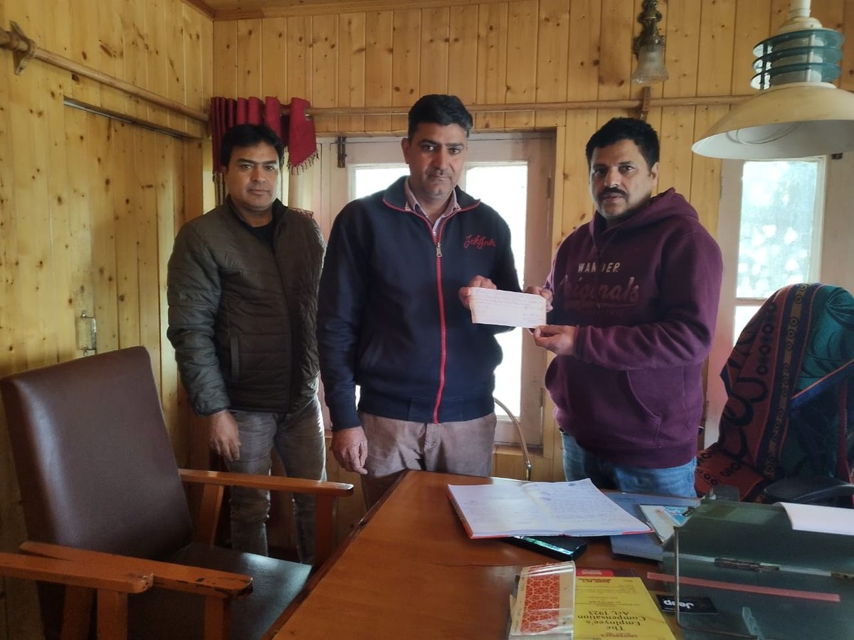 Today disbursed an amount of Rs. 3,24000 as Compensation  in the case titled Manzoor Ah Dar Vs Chief Accounts Officer District fund office Sringar. I am expediting in Disposal of cases which are pending adjucation in this court. <a href="/Warar69Rashid/">Abdul Rashid</a> <a href="/jklabemployment/">Labour & Employment Department J&K</a> @department_k